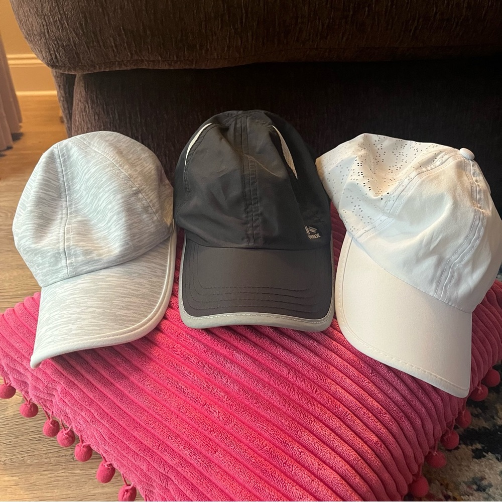 3 Baseball Caps in Black, Gray & White